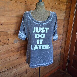 Dark gray/white short sleeve t-shirt, size Medium